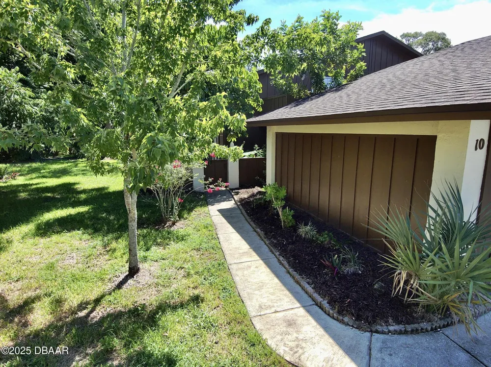 10 Cherokee Trail Ormond Beach, FL 32174