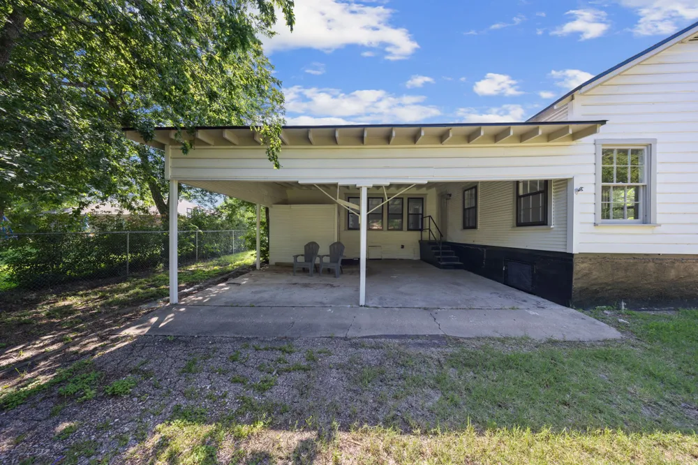 617 Beal Street Belton, TX 76513