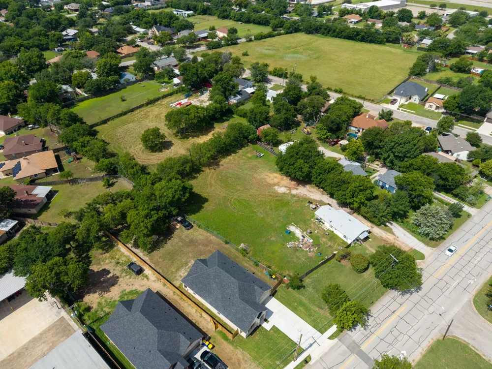8815 Silver Creek Road White Settlement, TX 76108