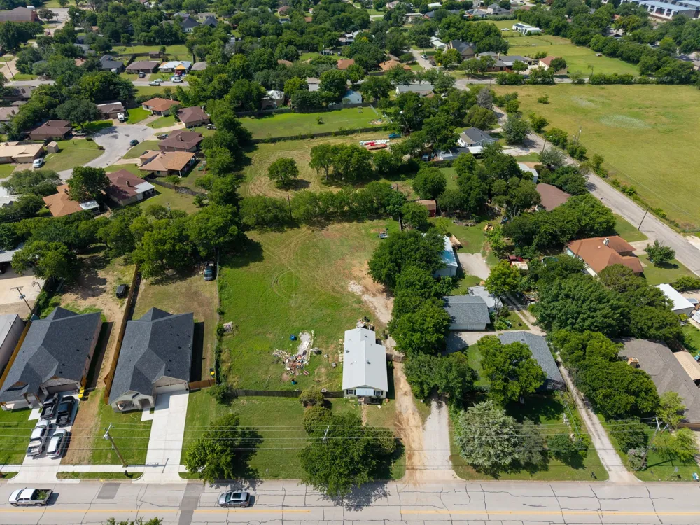 8815 Silver Creek Road White Settlement, TX 76108