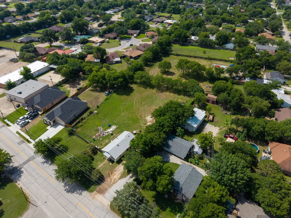 8815 Silver Creek Road White Settlement, TX 76108
