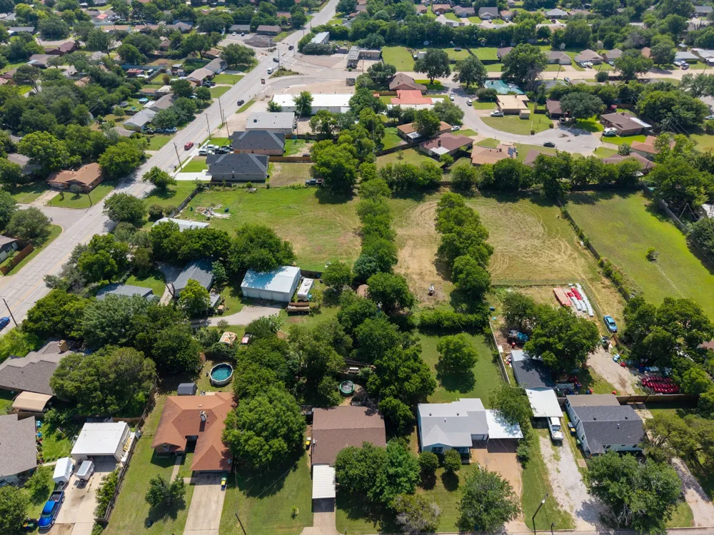 8815 Silver Creek Road White Settlement, TX 76108