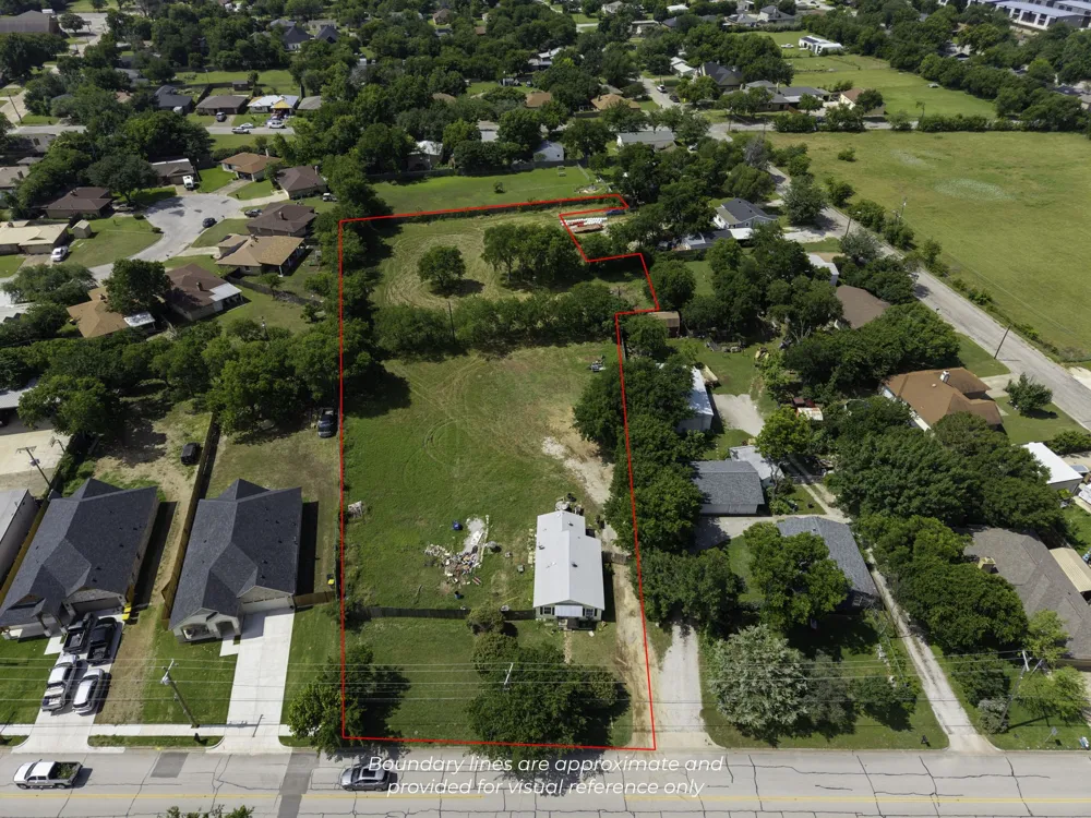 8815 Silver Creek Road White Settlement, TX 76108
