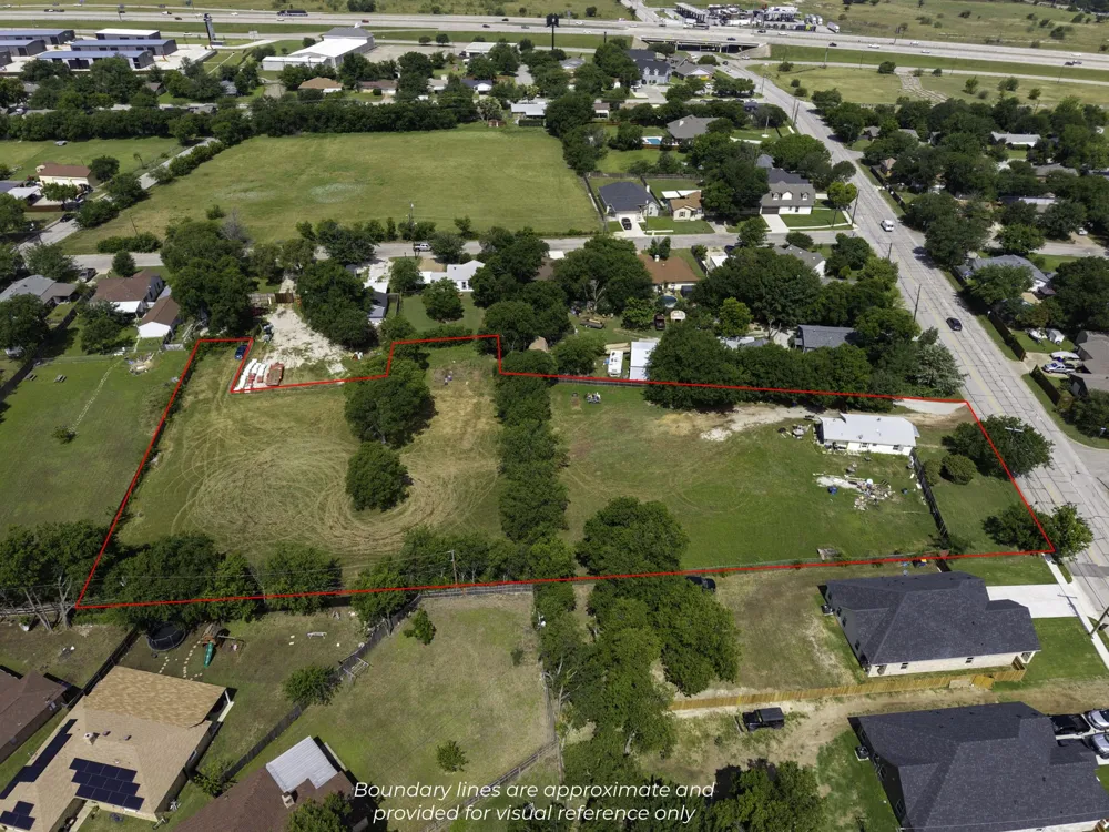 8815 Silver Creek Road White Settlement, TX 76108