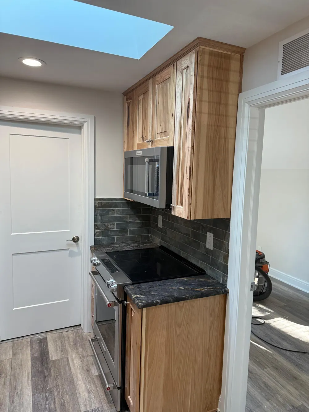 627 River #3 Ypsilanti, MI 48198