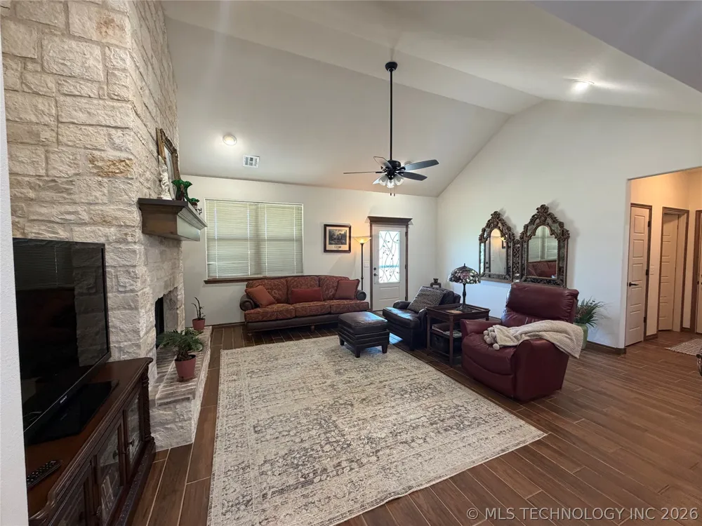 803 Julie Avenue Hominy, OK 74035