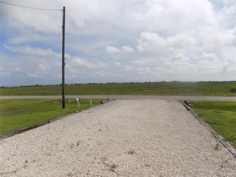 299 Cr 299 Sargent, TX 77414