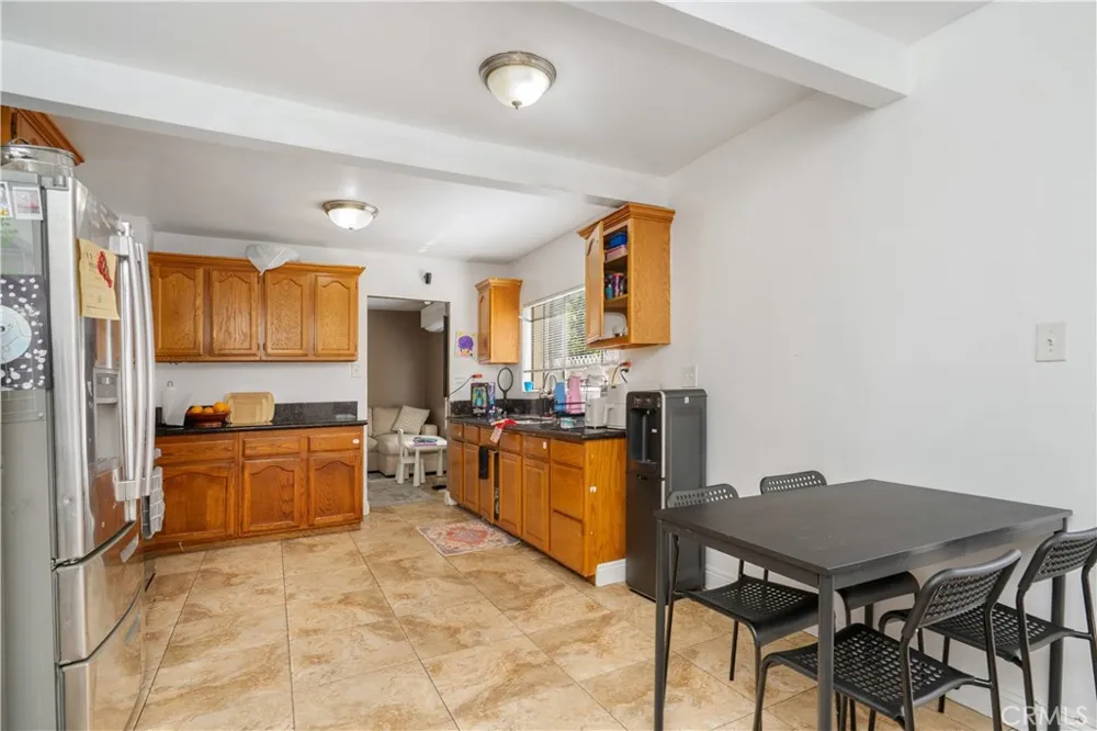 1206 E Cruces Wilmington, CA 90744