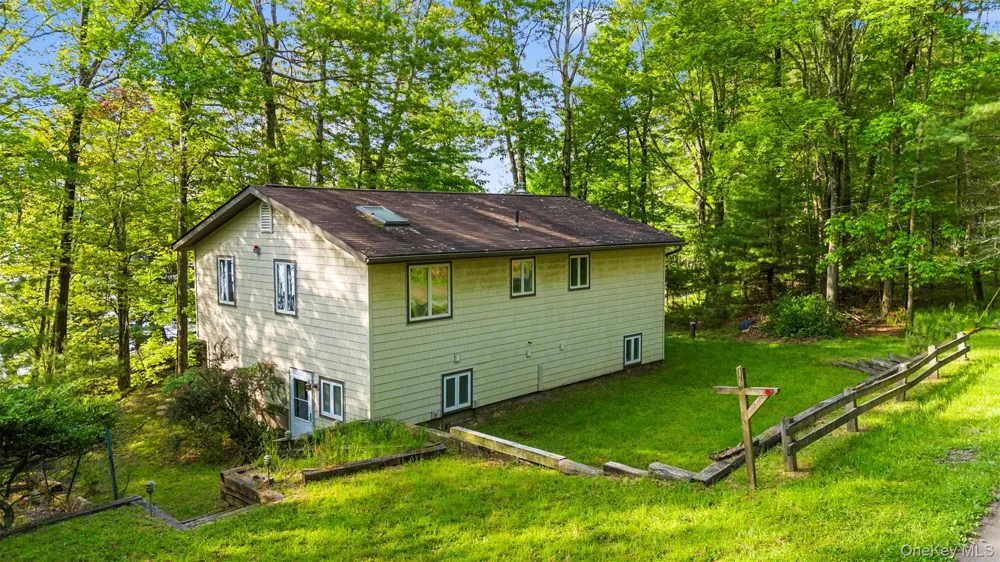 16 Fairway Drive Highland Lake, NY 12743