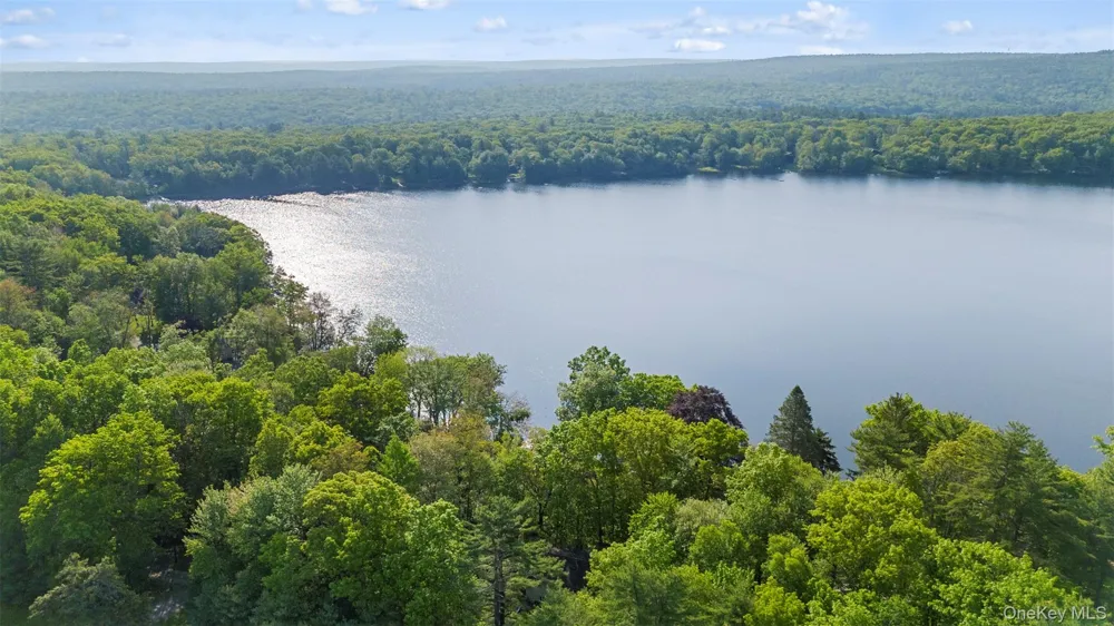 16 Fairway Drive Highland Lake, NY 12743