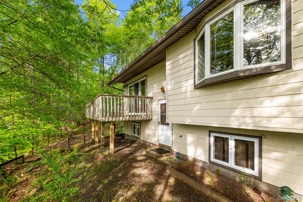 16 Fairway Drive Highland Lake, NY 12743