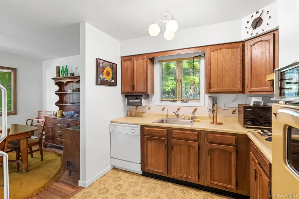 16 Fairway Drive Highland Lake, NY 12743