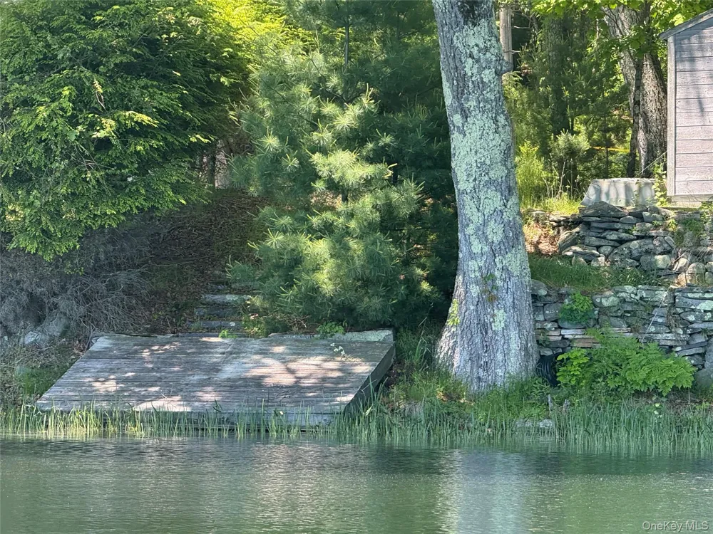 16 Fairway Drive Highland Lake, NY 12743