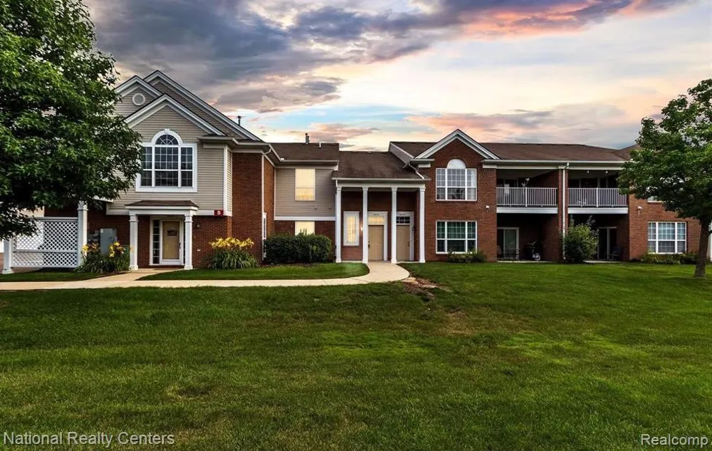 16707 CARRIAGE WAY Northville Township, MI 48168