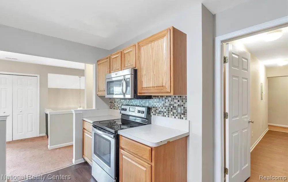 16707 CARRIAGE WAY Northville Township, MI 48168