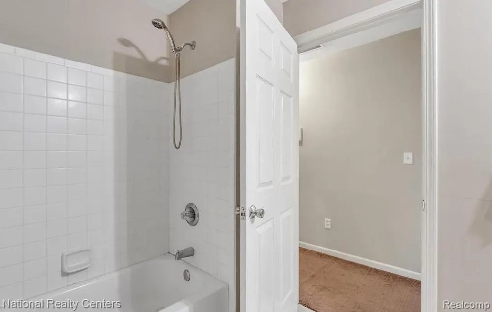 16707 CARRIAGE WAY Northville Township, MI 48168