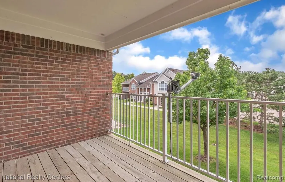 16707 CARRIAGE WAY Northville Township, MI 48168