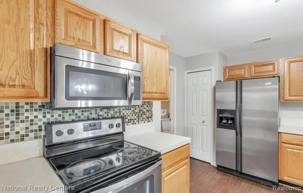 16707 CARRIAGE WAY Northville Township, MI 48168