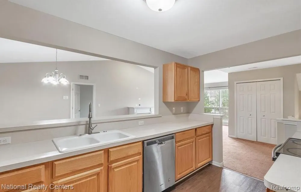 16707 CARRIAGE WAY Northville Township, MI 48168