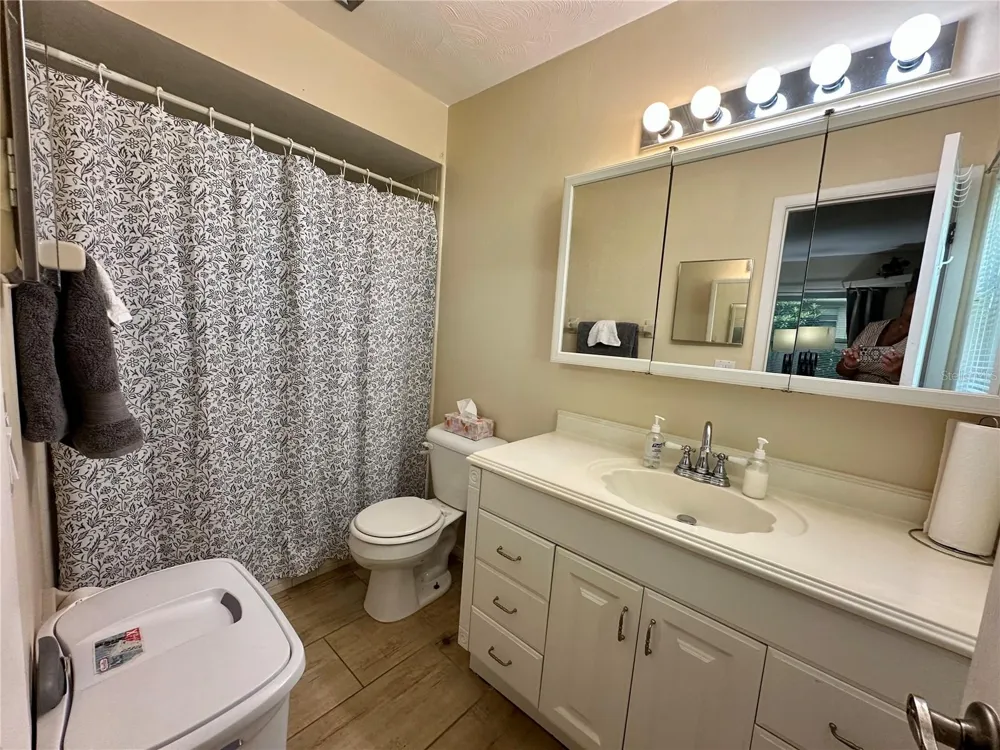 225 PINE BLUFF AVENUE #560 Deland, FL 32724