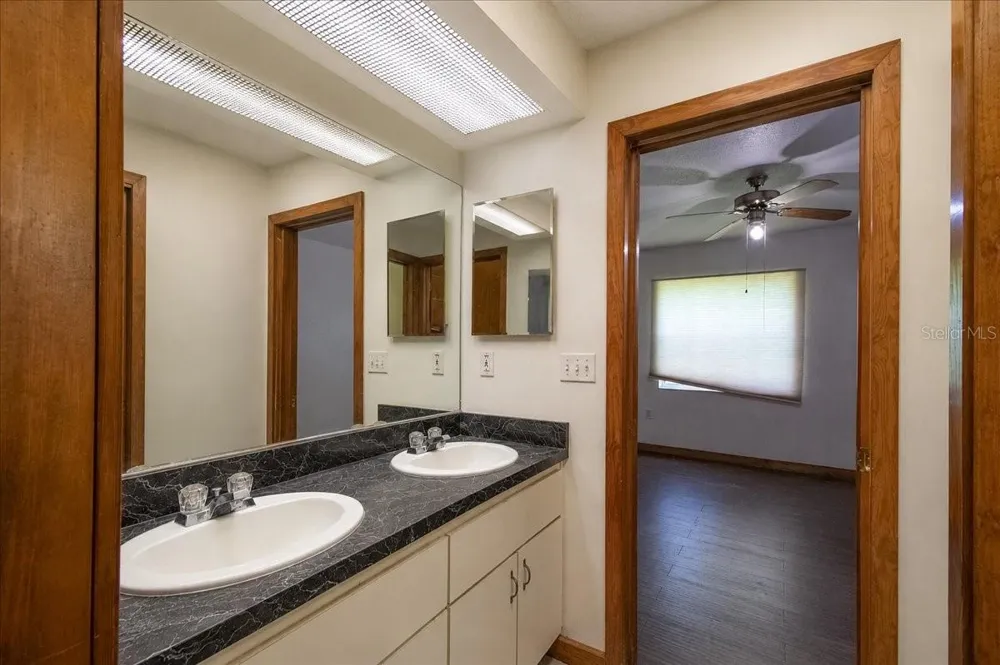18890 SW 44TH STREET Dunnellon, FL 34432
