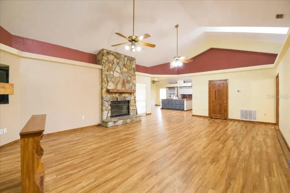 18890 SW 44TH STREET Dunnellon, FL 34432
