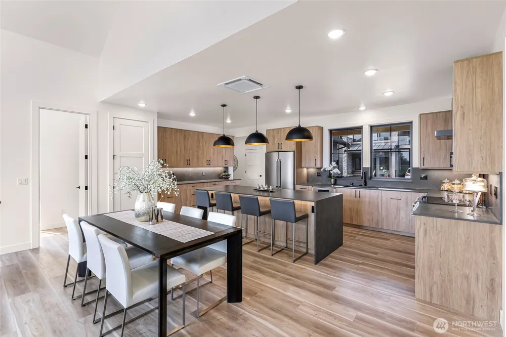 231 Skipping Stone Loop Lynden, WA 98264