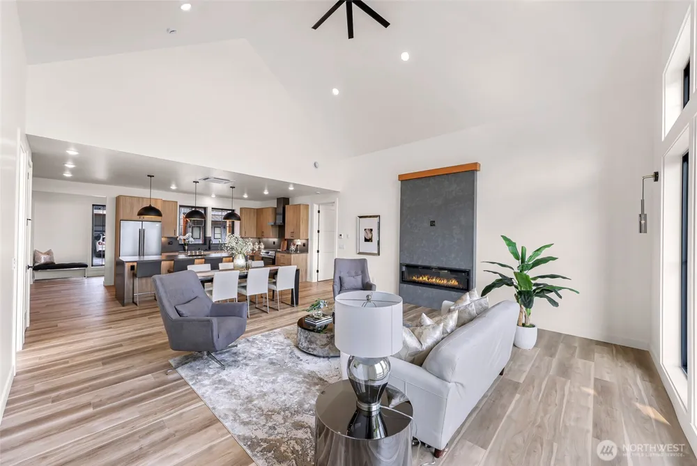 231 Skipping Stone Loop Lynden, WA 98264
