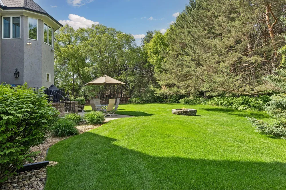 23 Scotch Pine Circle North Oaks, MN 55127