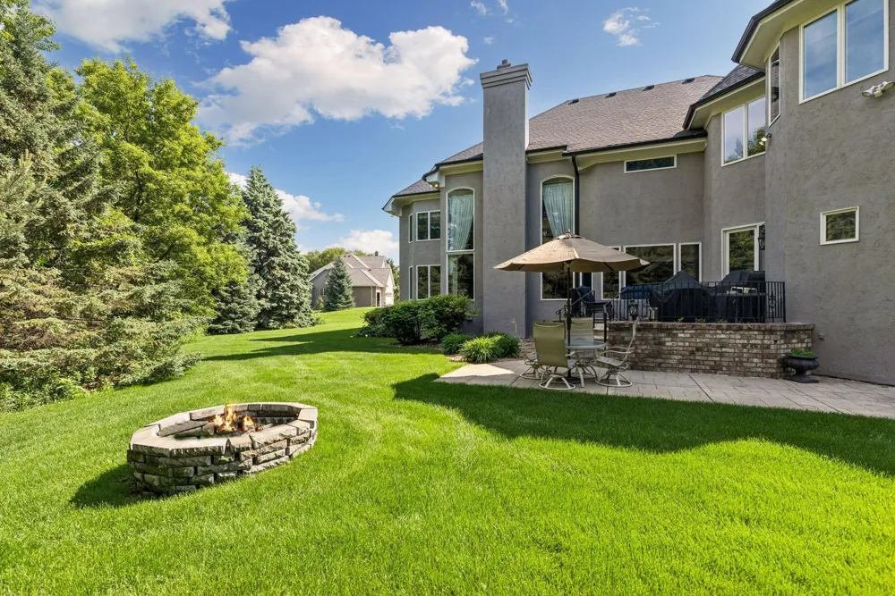 23 Scotch Pine Circle North Oaks, MN 55127
