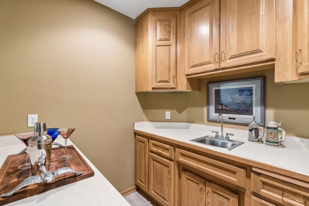 23 Scotch Pine Circle North Oaks, MN 55127