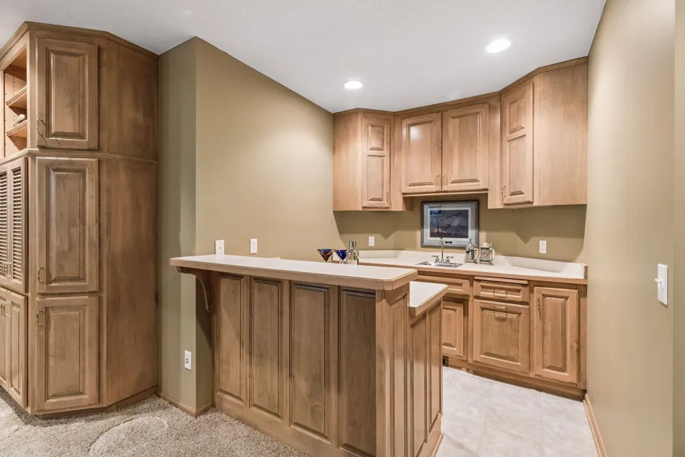 23 Scotch Pine Circle North Oaks, MN 55127