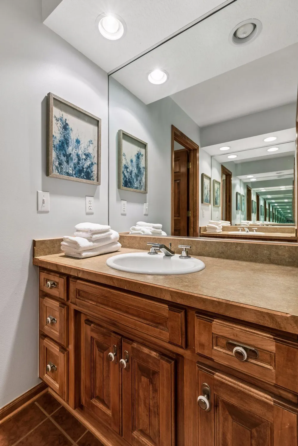 23 Scotch Pine Circle North Oaks, MN 55127