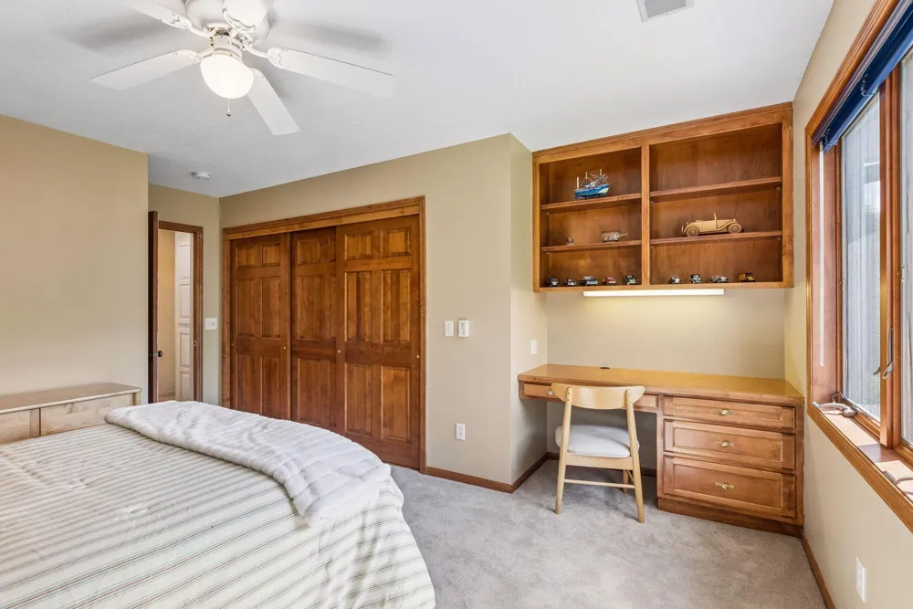 23 Scotch Pine Circle North Oaks, MN 55127