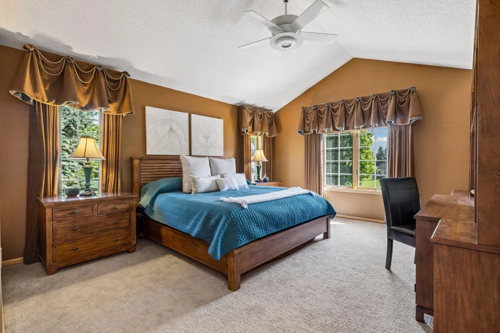 23 Scotch Pine Circle North Oaks, MN 55127