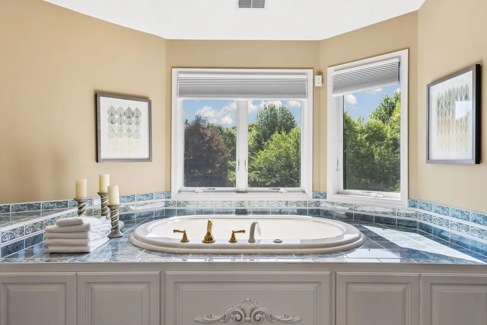 23 Scotch Pine Circle North Oaks, MN 55127