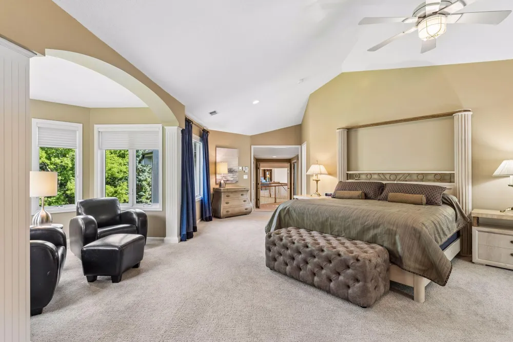 23 Scotch Pine Circle North Oaks, MN 55127