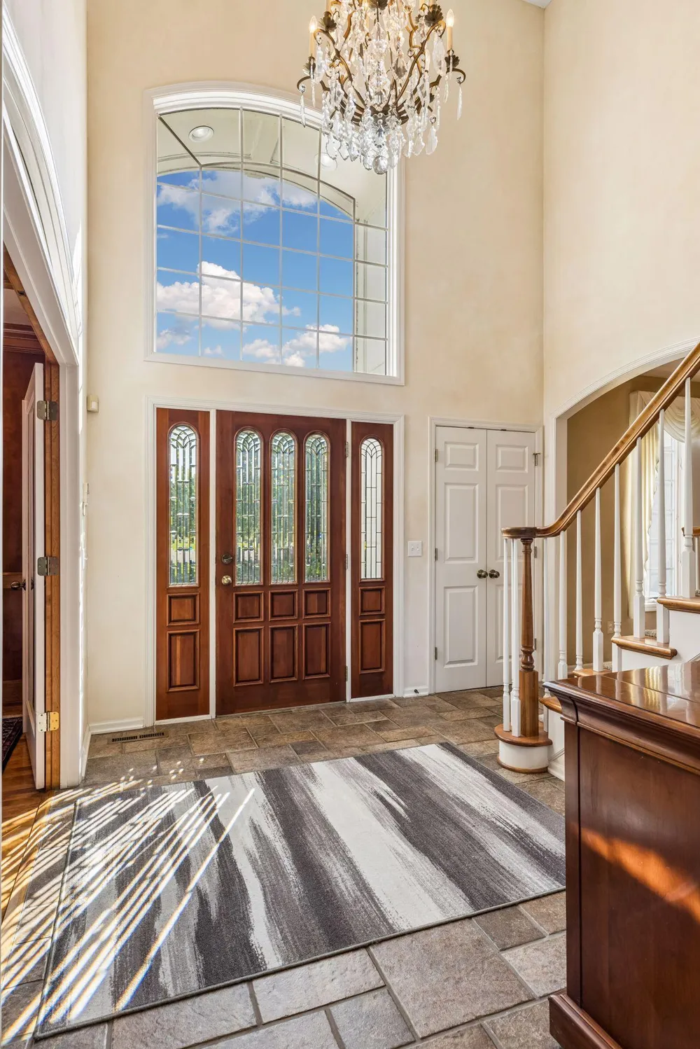 23 Scotch Pine Circle North Oaks, MN 55127