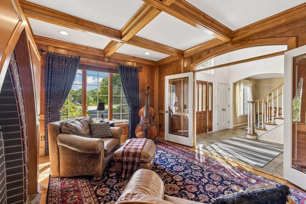 23 Scotch Pine Circle North Oaks, MN 55127