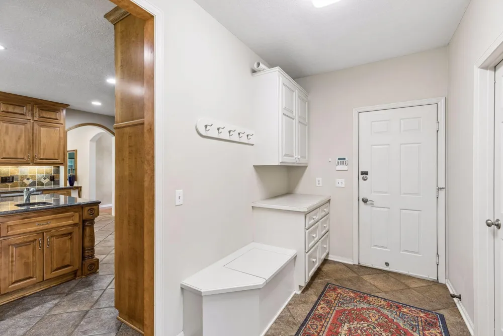 23 Scotch Pine Circle North Oaks, MN 55127