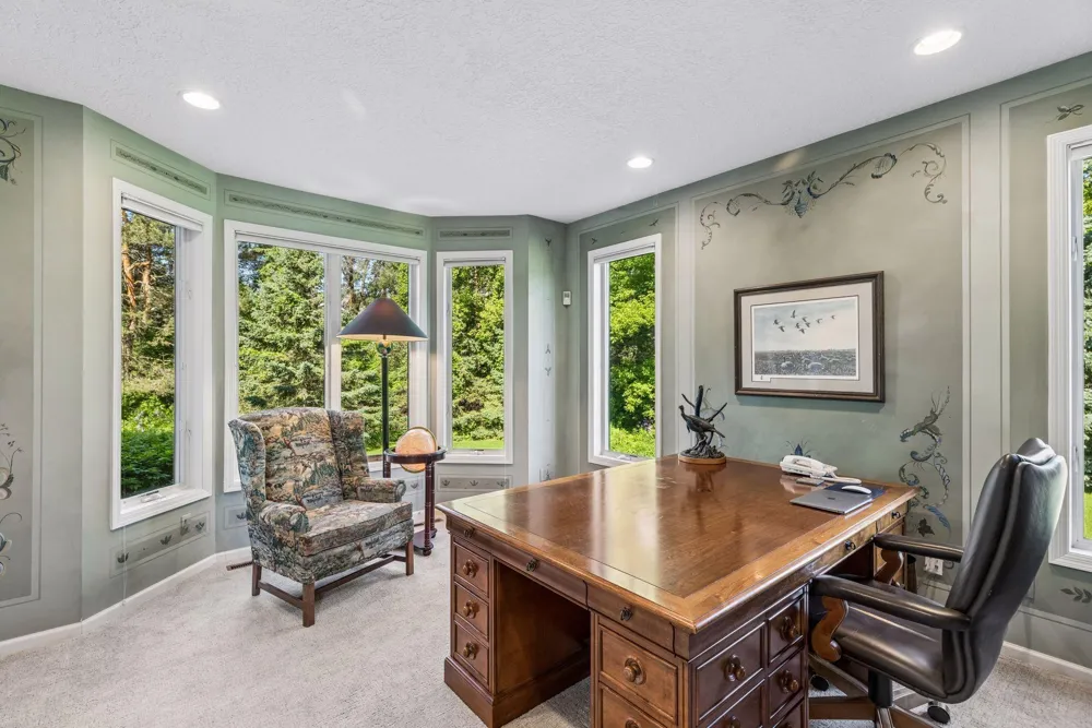 23 Scotch Pine Circle North Oaks, MN 55127