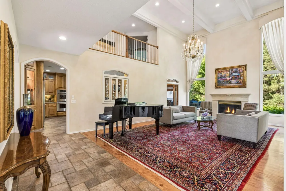 23 Scotch Pine Circle North Oaks, MN 55127
