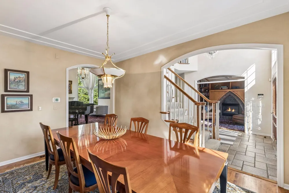 23 Scotch Pine Circle North Oaks, MN 55127