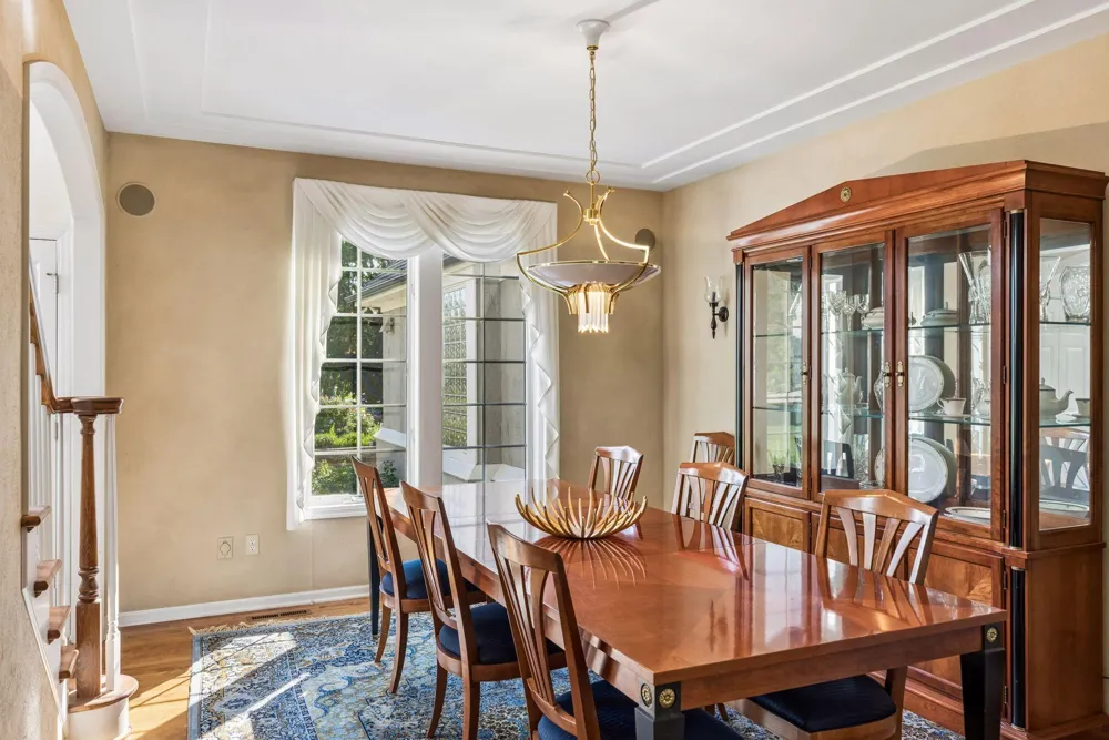 23 Scotch Pine Circle North Oaks, MN 55127