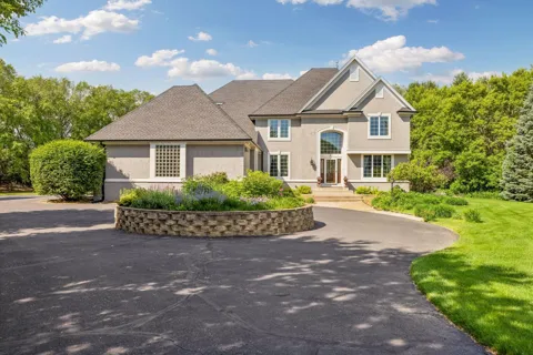 23 Scotch Pine Circle