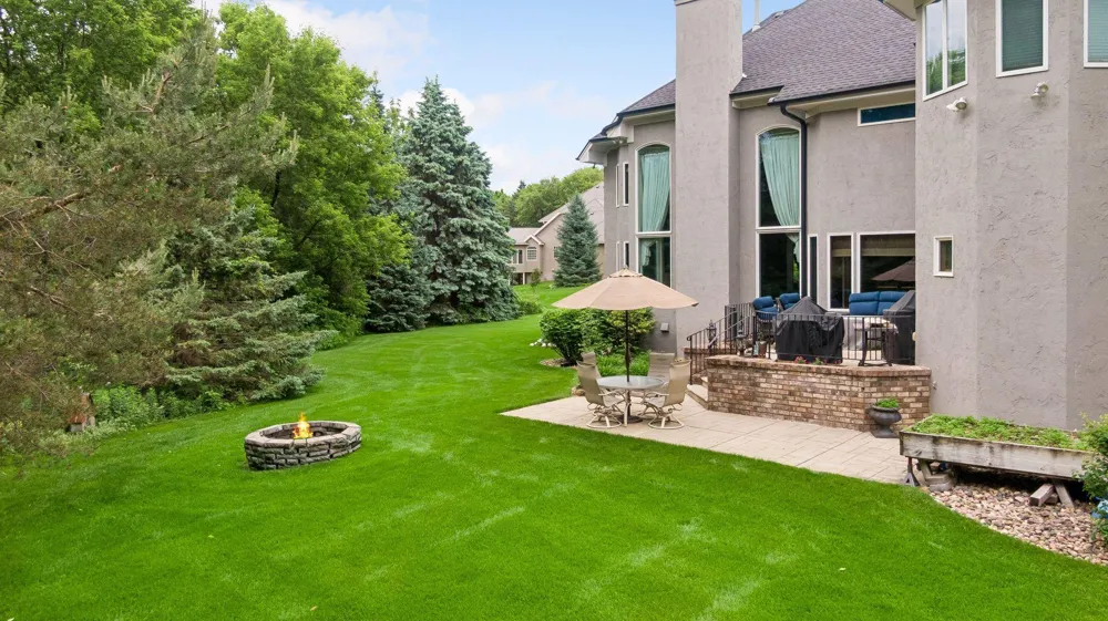 23 Scotch Pine Circle North Oaks, MN 55127