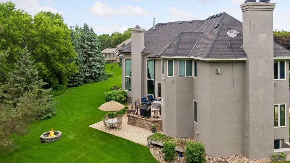 23 Scotch Pine Circle North Oaks, MN 55127