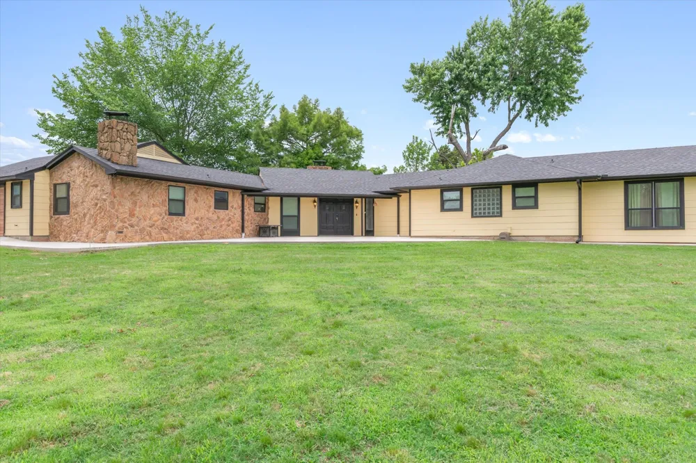 1203 Spring Street Grand Saline, TX 75140