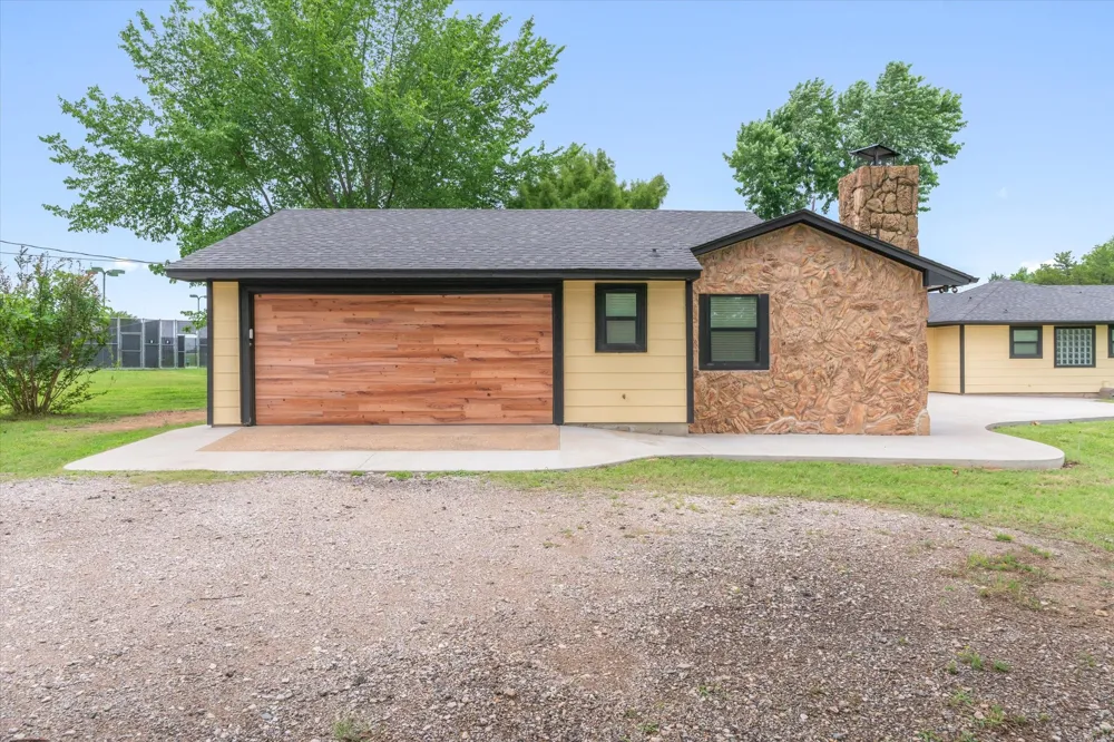 1203 Spring Street Grand Saline, TX 75140