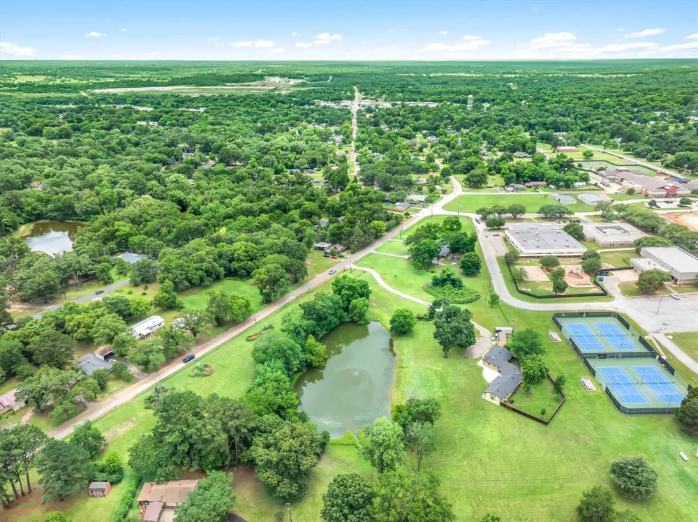 1203 Spring Street Grand Saline, TX 75140